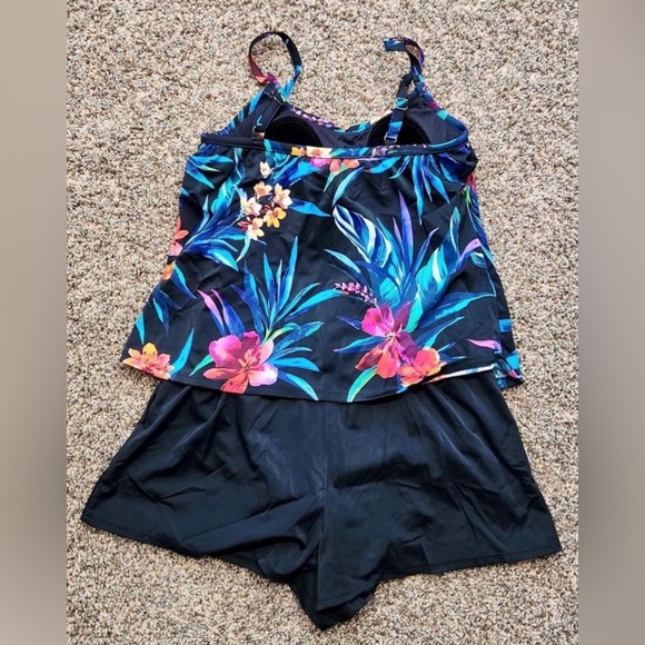 Tropical Print Dreamshaper by Miracle Suit Farrah Romper One-piece Size 8 - Picture 6 of 7